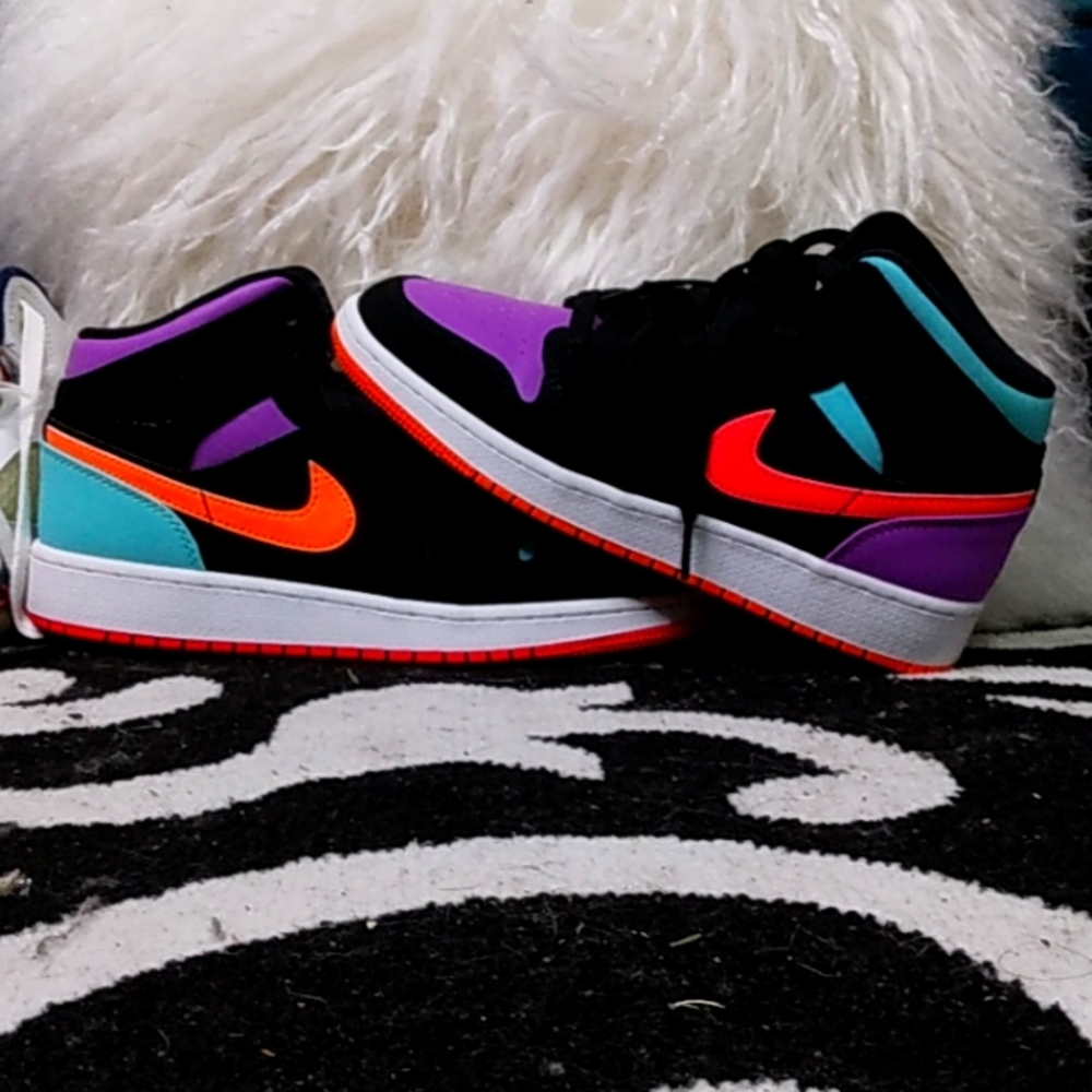 Jordan 1 mid se